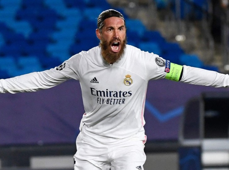 hậu vệ Sergio Ramos  bước trong ánh hào quang cùng CLB Real Madrid
